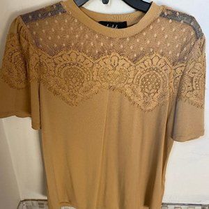 Autumn shirt w/ sheer shoulders-Lip Slide (New-sz S)